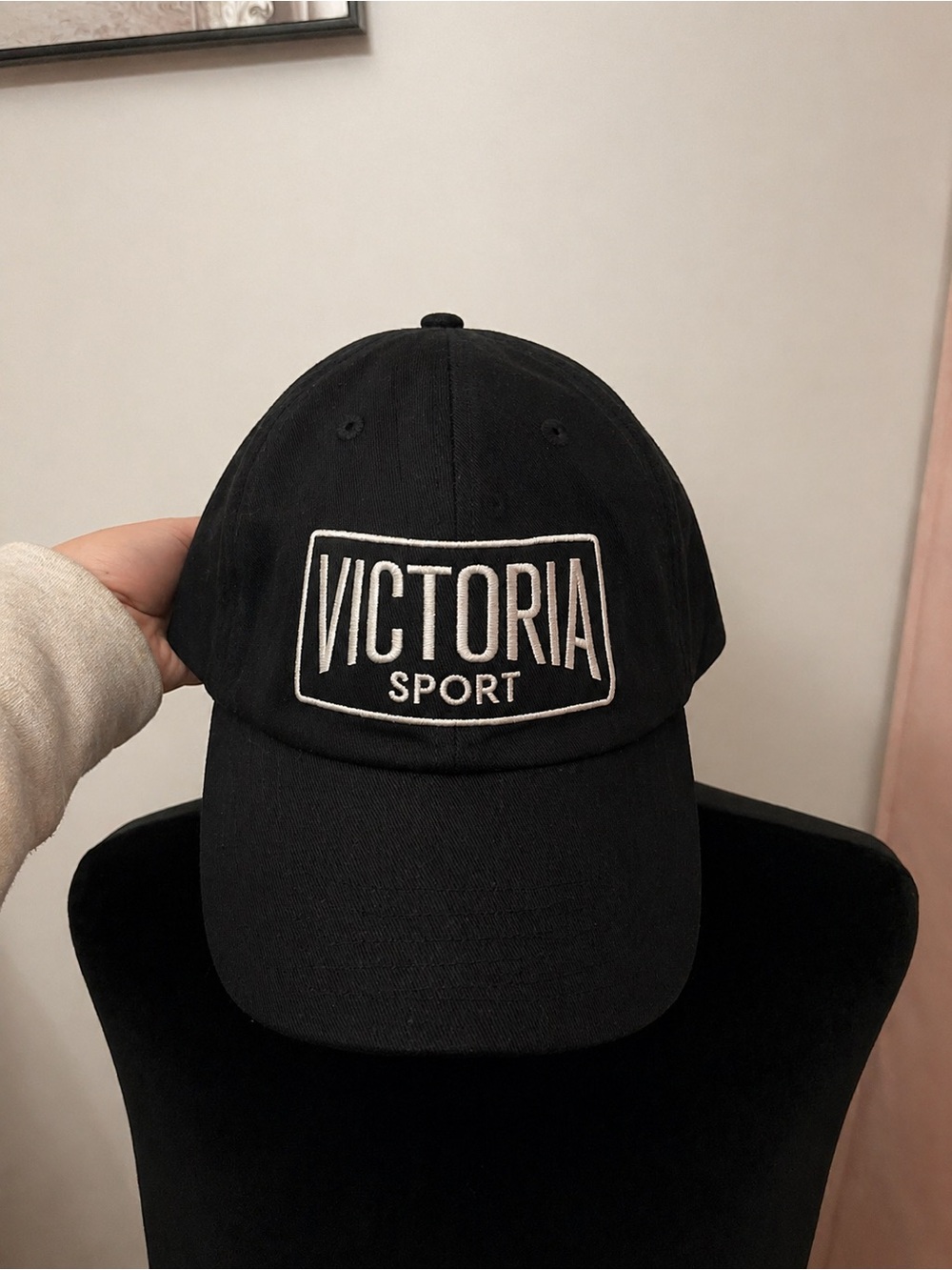 Victoria Sport Black Logo Baseball Cap